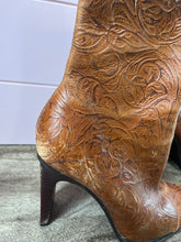 Load image into Gallery viewer, 7.5B Steve Madden Brisa Calf High Western Leather Heeled Boots