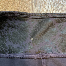 Load image into Gallery viewer, Size Medium Fabletics Shiny Black & Purple Snake Print Cropped Leggings