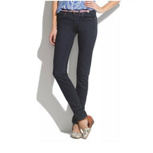 Load image into Gallery viewer, Sz 29 Madewell Skinny Skinny Jeans in Madewell Wash
