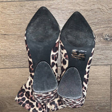 Load image into Gallery viewer, Size 9 Cape Robbin White Leopard Pointy Toe Boots