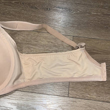Load image into Gallery viewer, 42 DD Soma Nude Lace Full Coverage Bra plus