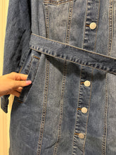 Load image into Gallery viewer, Size 18 Eloquii NWOT Denim Belted Dress
