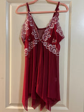 Load image into Gallery viewer, 2X Red Lace Chemis
