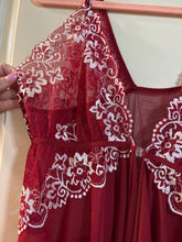 Load image into Gallery viewer, 2X Red Lace Chemis
