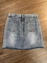 Load image into Gallery viewer, Large Vervet Raw Hem Denim Mini Skirt
