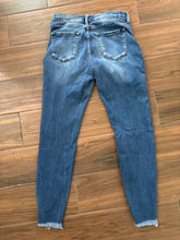 Load image into Gallery viewer, Size 29 Kancan High Waisted Raw Hem Skinny Jeans
