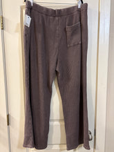 Load image into Gallery viewer, 1X (16-18W) Terra &amp; Sky NWT Brown Waffle Knit Pants
