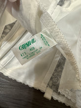 Load image into Gallery viewer, 40B Carnival Vintage Union Made White Lace Bustier
