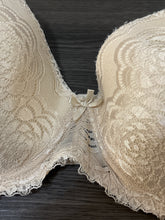 Load image into Gallery viewer, 42DD Ivory Lace Bra
