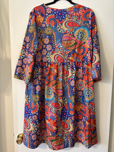Load image into Gallery viewer, Large NWT Boho Colorful Paisley Shift Dress
