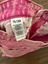 Load image into Gallery viewer, 11/30 Celebrity Pink Acid Wash Denim Cut Off Shorts
