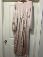 Load image into Gallery viewer, Size 16 Eloquii NWT Beige Satin Puff Sleeve Pleated Dress
