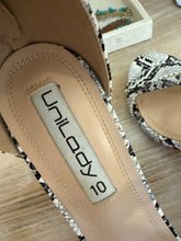 Load image into Gallery viewer, Size 10 Unilady Snakeskin Print Sandal Heels
