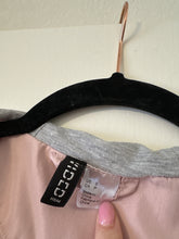 Load image into Gallery viewer, Small H&amp;M Light Pink Hooded Wind Breaker Jacket
