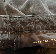 Load image into Gallery viewer, Size 6 X-Long American Eagle Black Highest Rise Mom Jean
