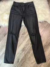 Load image into Gallery viewer, Size 6 X-Long American Eagle Black Highest Rise Mom Jean
