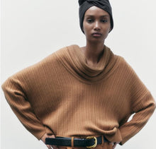 Load image into Gallery viewer, Medium Zara Cowl Neck Oversized Sweater
