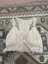 Load image into Gallery viewer, Medium Aerie Tan Lace Bralette
