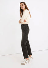 Load image into Gallery viewer, Small Madewell Roadtripper Supersoft Pull-On Jeans in Brendan Wash
