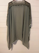 Load image into Gallery viewer, 1XL/2XL Kori Plus Size Boho Embroidered Kimono
