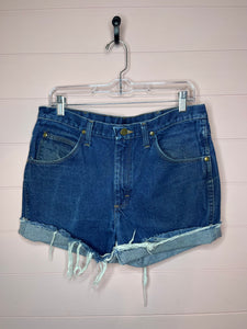 W33 Wrangler Plus Size Cut Off Denim Shorts