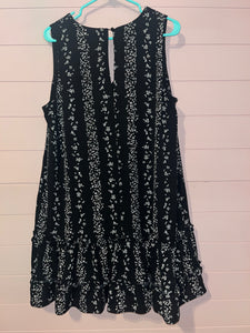 XL BCBG Paris Black White Floral Print Ruffle V-Neck Sleeveless Deess