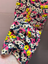 Load image into Gallery viewer, Medium Betsy Johnson Floral Print Leggings
