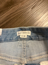 Load image into Gallery viewer, Size 6/28 NWT Good American Good Waist Crop High Rise Jeans
