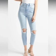 Load image into Gallery viewer, Size 6/28 NWT Good American Good Waist Crop High Rise Jeans
