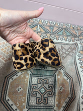 Load image into Gallery viewer, 9W Time &amp; Tru Leopard Pointy Toe Flats
