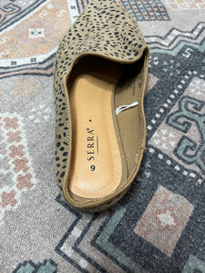 Size 9 Serra Leopard Dot Pointy Toe Slip On Mules