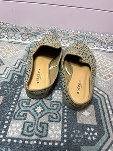 Size 9 Serra Leopard Dot Pointy Toe Slip On Mules