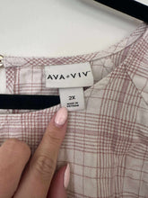 Load image into Gallery viewer, 2X Ava Viv Plaid Long Sleeve Smocked Top
