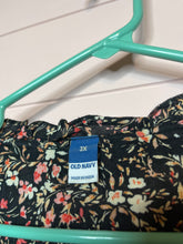 Load image into Gallery viewer, 3XL Old Navy Plus Size Floral Button Up V-Neck Shirt
