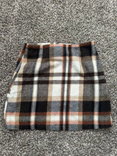 Load image into Gallery viewer, Small SHEIN Plaid Mini Skirt
