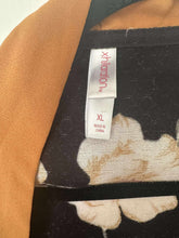 Load image into Gallery viewer, XL Xhiliration Black Boho Floral Kimono
