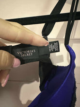 Load image into Gallery viewer, 34A Victoria’s Secret Blue &amp; Black Lace Plunge Bra
