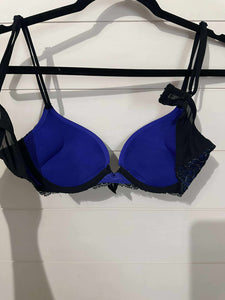 34A Victoria’s Secret Blue & Black Lace Plunge Bra
