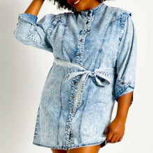 Load image into Gallery viewer, Size 18 Eloquii NWT Acid Wash Denim Button Front Dress
