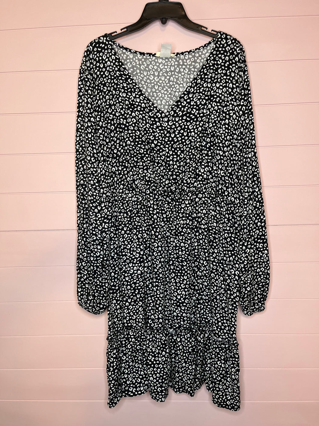 3X Urban Rose Black White Leopard V-Neck Long Sleeve Plus Size Dress