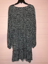 Load image into Gallery viewer, 3X Urban Rose Black White Leopard V-Neck Long Sleeve Plus Size Dress
