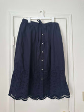 Load image into Gallery viewer, Large Free Assembly Navy Blue Islet Button Front Skirt
