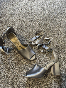 8.5 Sam Edelman Metallic Gray Tie Heels