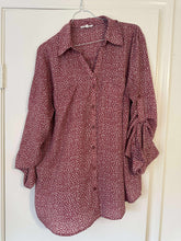 Load image into Gallery viewer, XL Maurice’s Button Up Blouse
