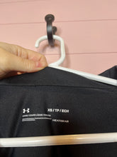 Load image into Gallery viewer, XS Under Armour Black Thin Loose Fit Zip Up Jacket
