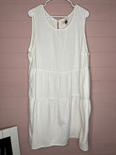 Load image into Gallery viewer, 2XL Universal Thread Plus Size White Tiered Cotton Sleeveless Dress
