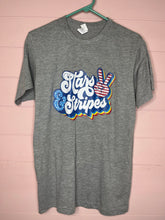 Load image into Gallery viewer, Medium Tultex Gray Stars &amp; Stripes Patriotic Graphoc T-Shirt
