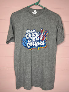 Medium Tultex Gray Stars & Stripes Patriotic Graphoc T-Shirt