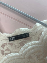 Load image into Gallery viewer, Large Zara Ivory Lace Top

