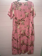 Load image into Gallery viewer, 2XL YesNo NWT Thin Pink Floral Plus Size Dress
